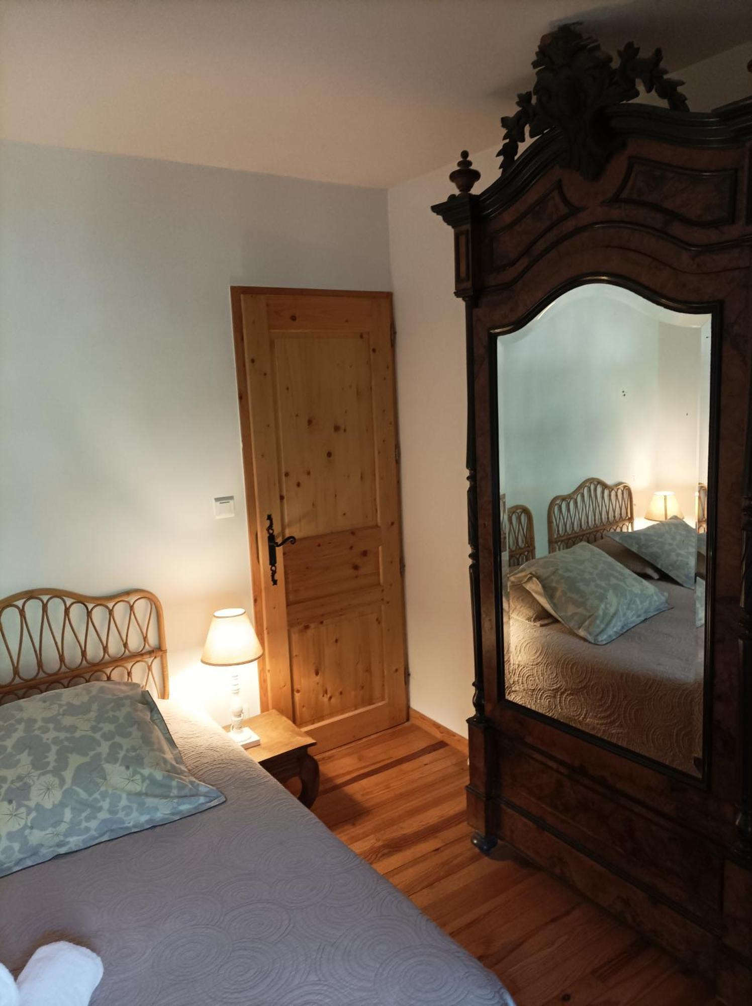 Château de Colombières sur Orb Esterno foto
