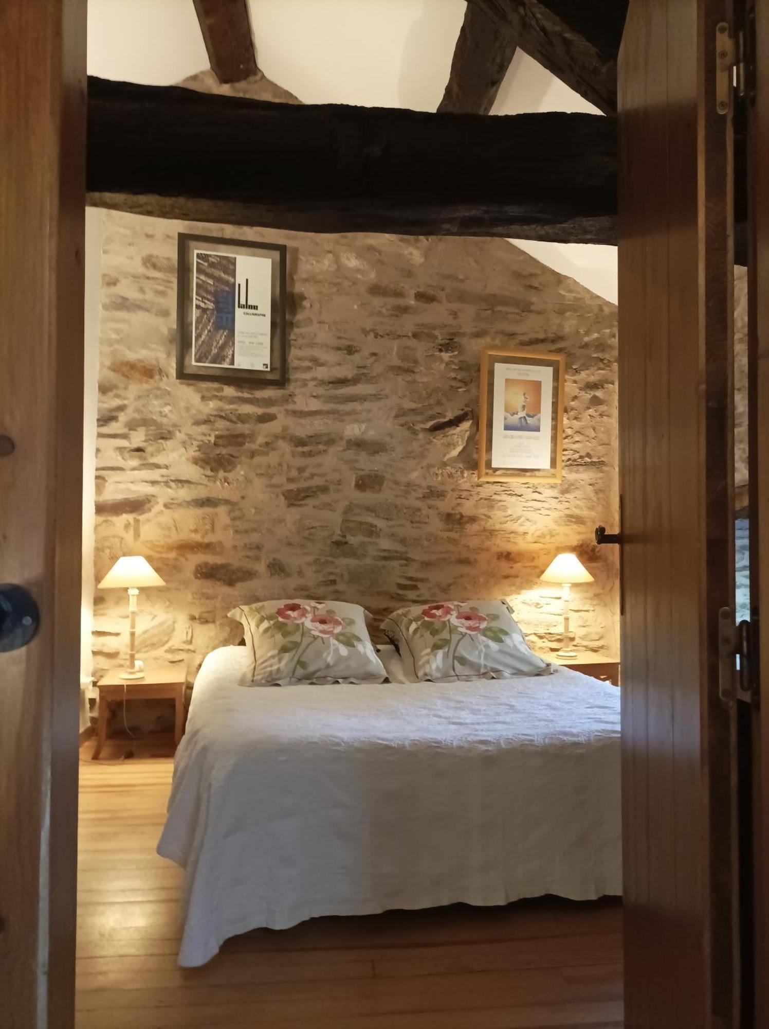 Château de Colombières sur Orb Esterno foto