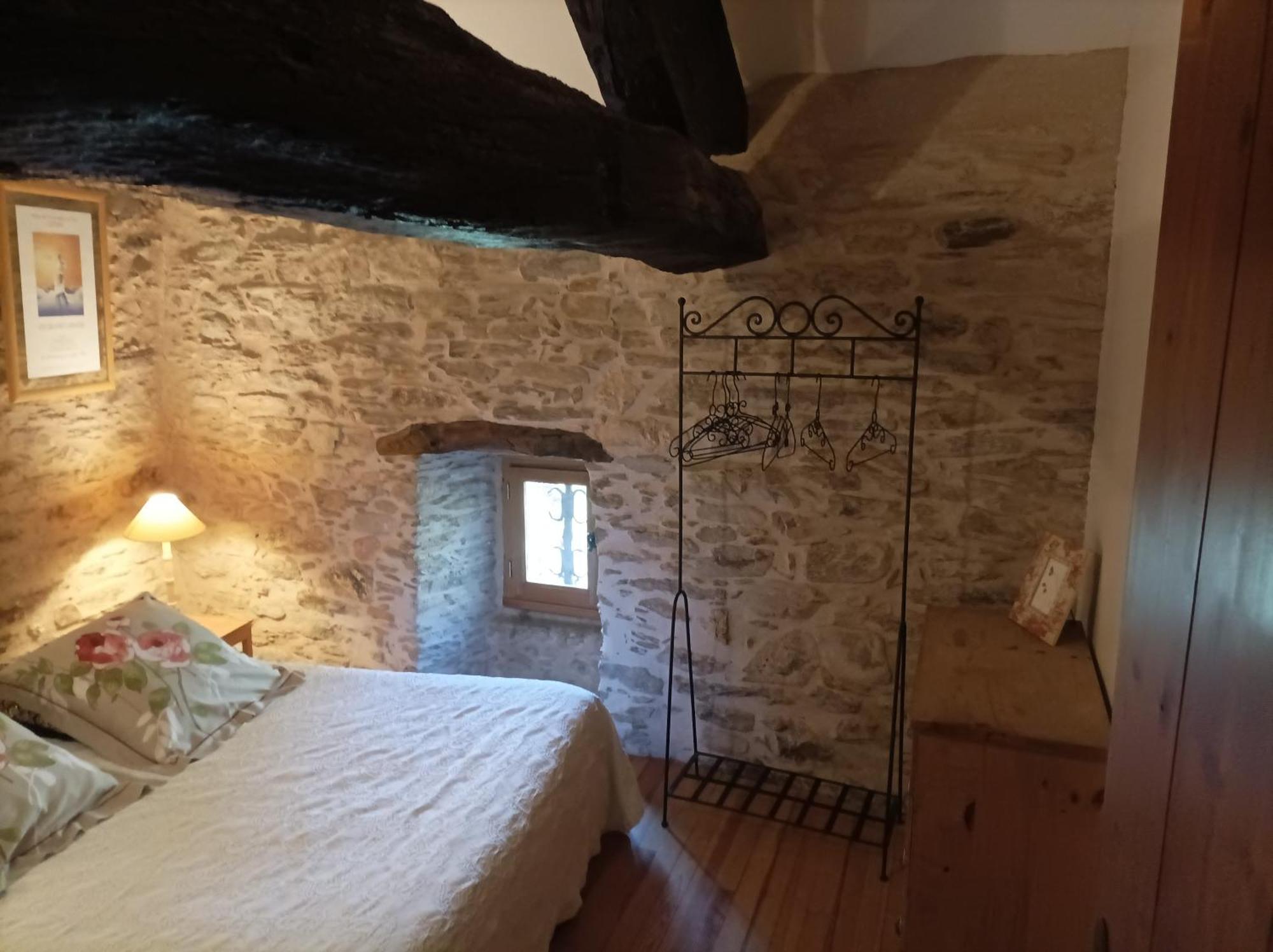 Château de Colombières sur Orb Esterno foto