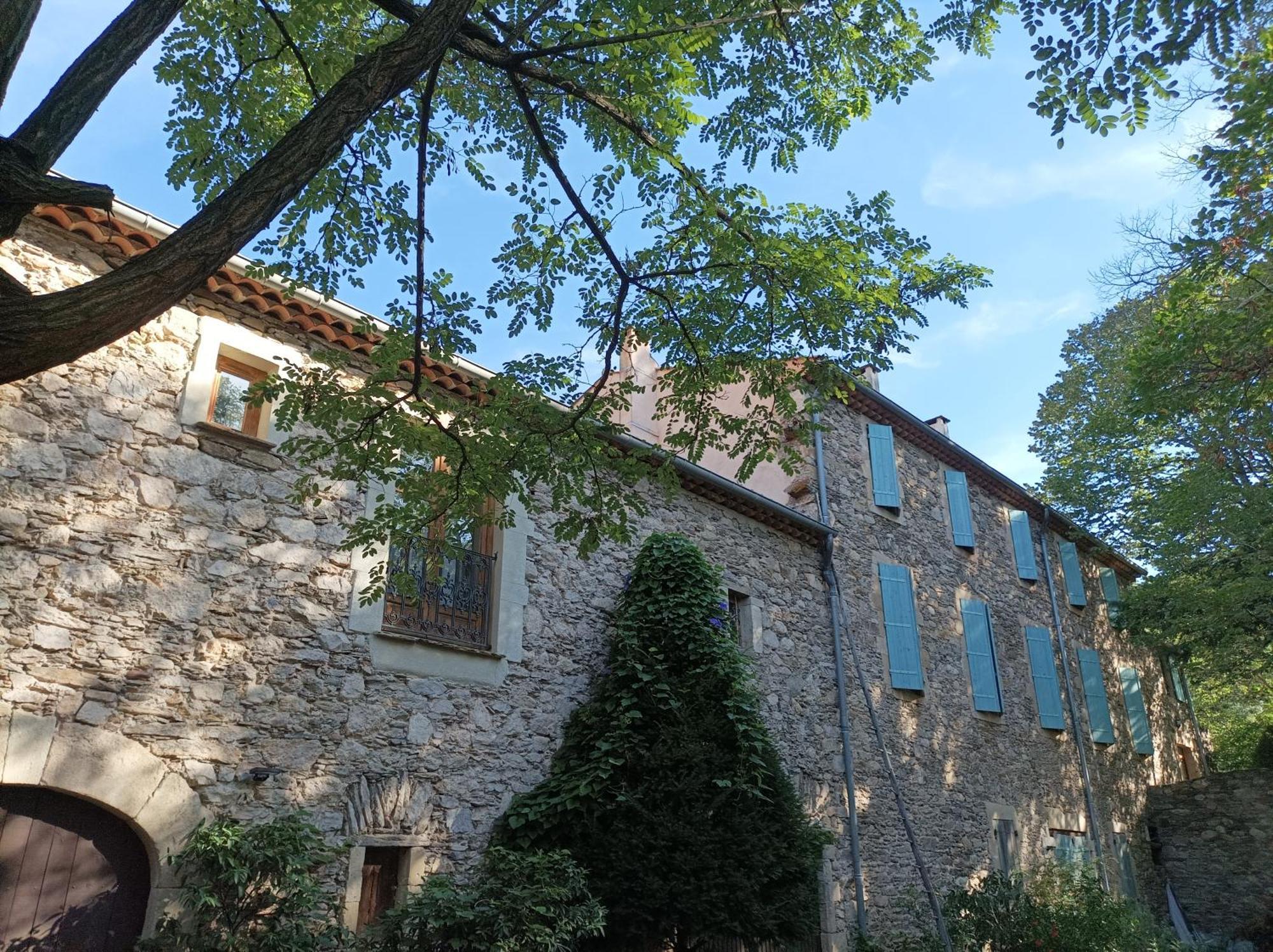 Château de Colombières sur Orb Esterno foto