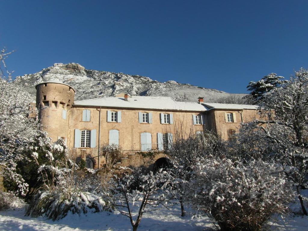 Château de Colombières sur Orb Esterno foto